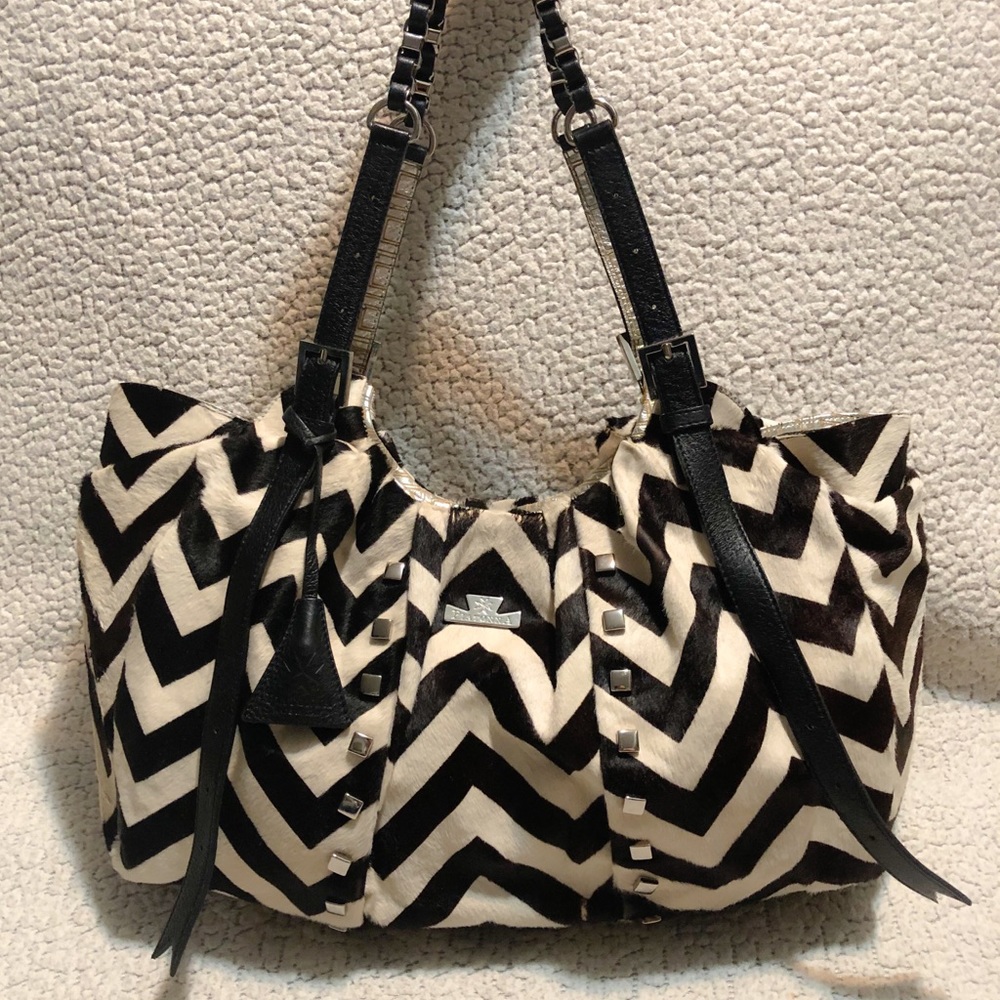Piatonna Italian Leather Shoulder Bag.